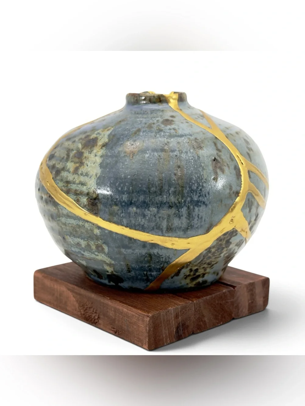 Kintsugi Vase Handmade Pottery Gold Crack Art Personal Growth Gift